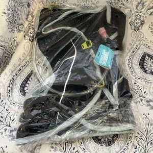 Brand New Osprey 1.5L Duro Alpine M/L